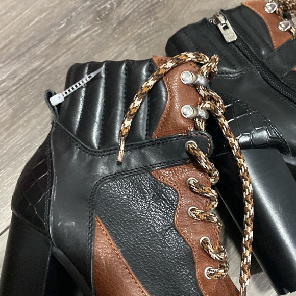 NWOT! Antonio Melani Black‎ and Brown Women's Boots - Picture 3 of 7